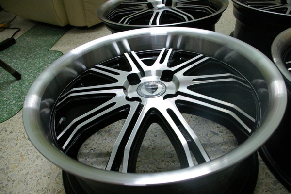 ขายล้อแนวVIP  ขอบ17 หน้าตื้น หลังลึก ใส่รถ 4 รู 100