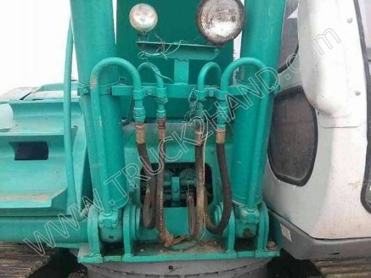 รถแบคโฮ ยี่ห้อ KOBELCO รุ่น SK200 MARK5