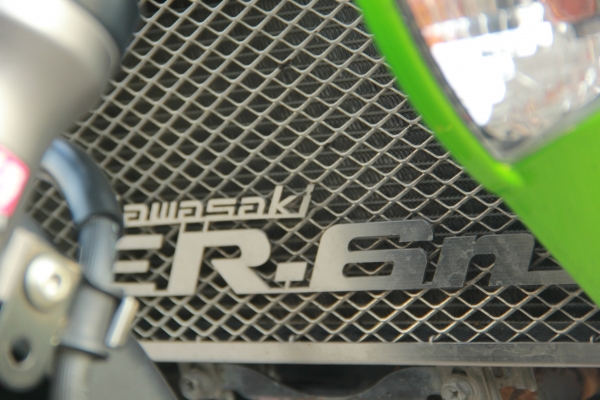 ด่วนๆๆ ขาย ER6N  ปี 2009 สภาพพร้อมออกทริป ของแต่งเต็ม