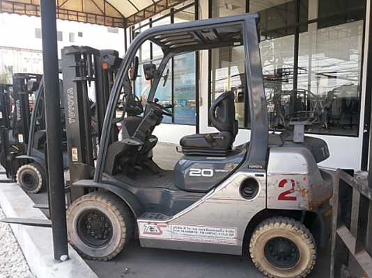 รถฟอร์คลิฟท์ ขนาด 2ตัน Toyota รุ่น: 02-8FG20 ซีเรียล:8FG25-13627 ปี:2008