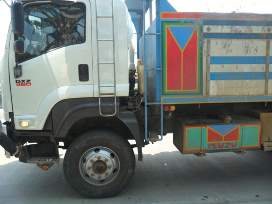 .Isuzu Deca FXZ 360 ปี 51-52 เดิม ๆ 470000 โล สภาพเต็มแน่นทุกคัน มี 4 คัน