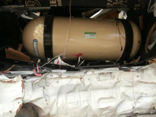 ขายซาก altis 1.6 cng