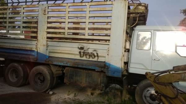 FUSO FN517และFN527  10ล้อเพลาเดียวกะบะรั้วคอกเหล็ก 191แรง หัวเก็บสีแล้ว สภาพดี...เล่มพร้อม.