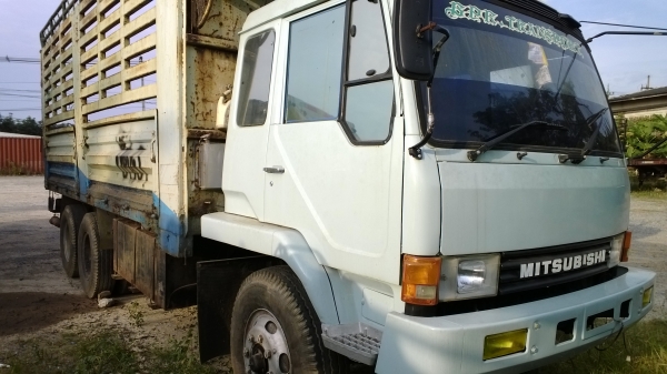 FUSO FN517และFN527  10ล้อเพลาเดียวกะบะรั้วคอกเหล็ก 191แรง หัวเก็บสีแล้ว สภาพดี...เล่มพร้อม.