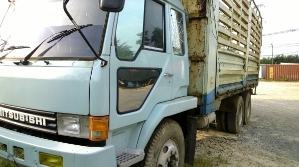 FUSO FN517และFN527  10ล้อเพลาเดียวกะบะรั้วคอกเหล็ก 191แรง หัวเก็บสีแล้ว สภาพดี...เล่มพร้อม.