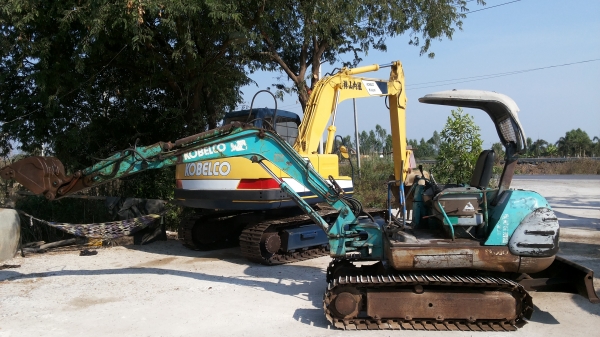 ขายด่วนรถเเม็คโครโกเบโก้SK030 รุ่นใหม่รถนำเข้าเก่าญี่ปุ่นไม่เคยใช้ในไทยเลย