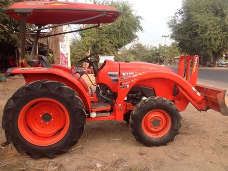 รถแทรกเตอร์คูโบต้า  L3608 สภาพดีมากๆ  เดิมๆ  พร้อมใช้งาน ไปใช้ไม่ผิดหวัง  สภาพเดิมทั้งคัน มีผานดันหน้า  ผานหลัง  เเละ ผานยกร่อง เป็นรถที่ขาดจากการจำนำ