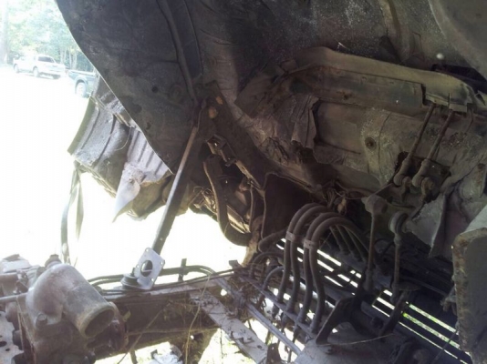 รถอีซูซุ 10 ล้อ รั้ว FVM 195 แรงม้า. ปี 38 สนใจติดต่อ 081 - 6079515 รถอีซูซุ 10 ล้อ รั้ว FVM 195 แรงม้า. ปี 38 สนใจติดต่อ 081 - 6079515