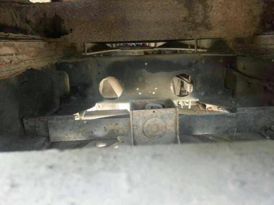 รถอีซูซุ 10 ล้อ รั้ว FVM 195 แรงม้า. ปี 38 สนใจติดต่อ 081 - 6079515 รถอีซูซุ 10 ล้อ รั้ว FVM 195 แรงม้า. ปี 38 สนใจติดต่อ 081 - 6079515