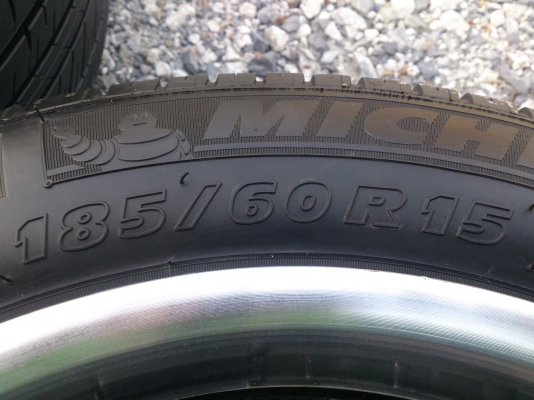 ขายแม็กLENSO (แม็กทำสีแล้ว) 4รู100,114 พร้อมยางMICHELIN 185/60R15 ยางปี11 ดอกยางลึกเท่ากันไม่แตกลายไม่กินข้างสภาพยาง90\% (ยางไม่มีปะ) จำนวน 1 ชุด