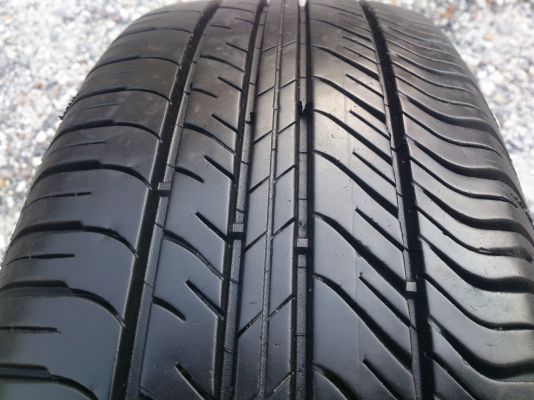 ขายแม็กLENSO (แม็กทำสีแล้ว) 4รู100,114 พร้อมยางMICHELIN 185/60R15 ยางปี11 ดอกยางลึกเท่ากันไม่แตกลายไม่กินข้างสภาพยาง90\% (ยางไม่มีปะ) จำนวน 1 ชุด