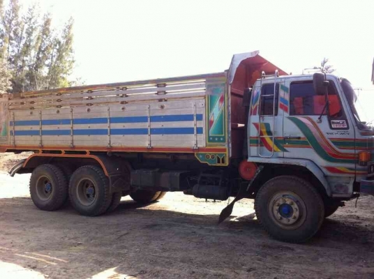 ขายรถบรรทุกสิบล้อดั๊มพ์ Isuzu 210 วางเครื่อง mitsubishi 6D16 เกียร์ mitsubishi 10 speed ทะเบียนพร้อม