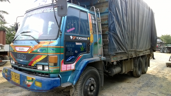 (มี2คัน)10ล้อเพลาเดียวISUZU 195 แรง สภาพยังดี วิ่งงานอยู่.คัสซีสวย เครื่องดี...เล่มพร้อม.. (มี2คัน)10ล้อเพลาเดียวISUZU 195 แรง สภาพยังดี วิ่งงานอยู่.คัสซีสวย เครื่องดี...เล่มพร้อม..