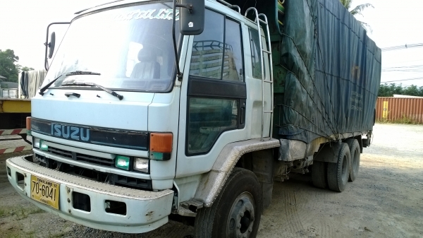 (มี2คัน)10ล้อเพลาเดียวISUZU 195 แรง สภาพยังดี วิ่งงานอยู่.คัสซีสวย เครื่องดี...เล่มพร้อม.. (มี2คัน)10ล้อเพลาเดียวISUZU 195 แรง สภาพยังดี วิ่งงานอยู่.คัสซีสวย เครื่องดี...เล่มพร้อม..