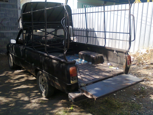 ขายครับ มาสด้าหัา 1300 เดียว วางเครื่องนิสสัน 1400 มีคอกเล็กแป๊ป