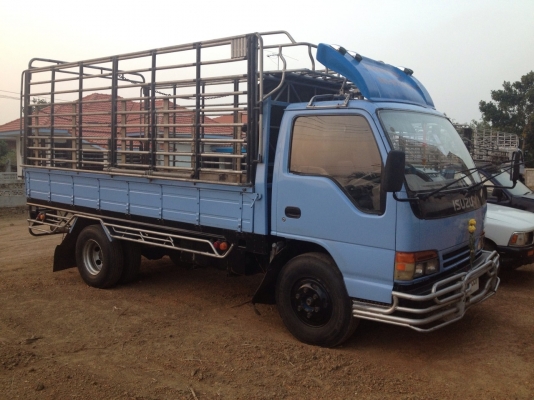 NPR 120 แรงเครื่องฝาดำ มีคอก  มีลู่ลม สวยมาก กะบะยาว 4.20 เมตร