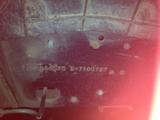 NPR 120 แรงเครื่องฝาดำ มีคอก  มีลู่ลม สวยมาก กะบะยาว 4.20 เมตร