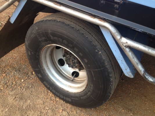 NPR 120 แรงเครื่องฝาดำ มีคอก  มีลู่ลม สวยมาก กะบะยาว 4.20 เมตร