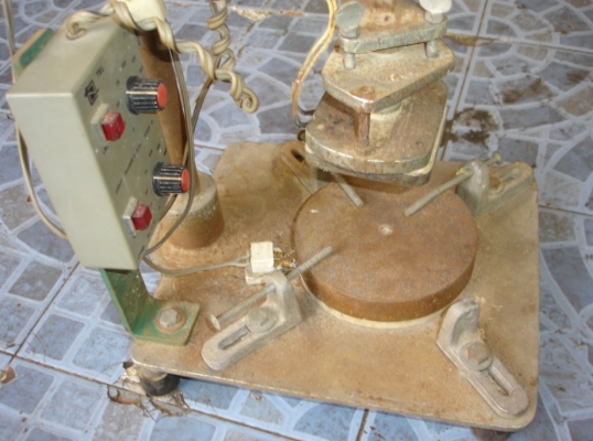 ขายเครื่องอัดดอกไม้ประดิษฐ์ แบบมือโยก