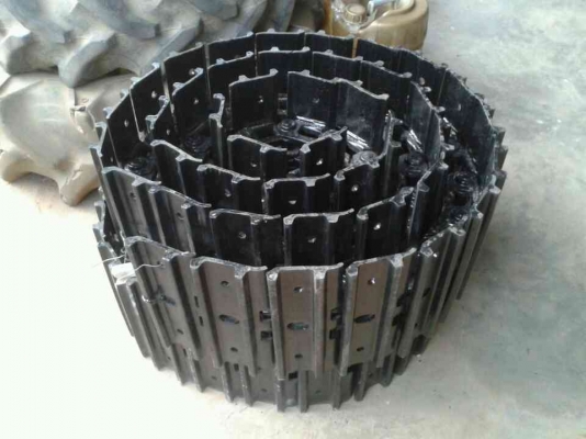 ขายโซ่เหล็กรถขุดเล็ก PC ขนาดใบกว้าง 30ซม.ของใหม่