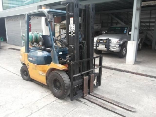 ขาย! รถโฟคลิฟท์(LPG)นำเข้า มือสอง TOYOTA / 42-7FG25 / 407FG25-22933 / ปี2004 / 8,402ชม / ขนาด2.5ตัน