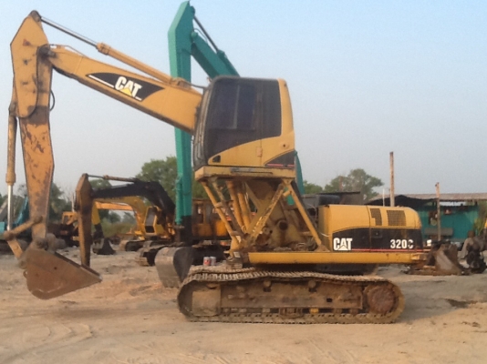 ขายรถแมคโครCAT320C สภาพพร้อมใช้ สนใจติดต่อบอย 085-156-2314