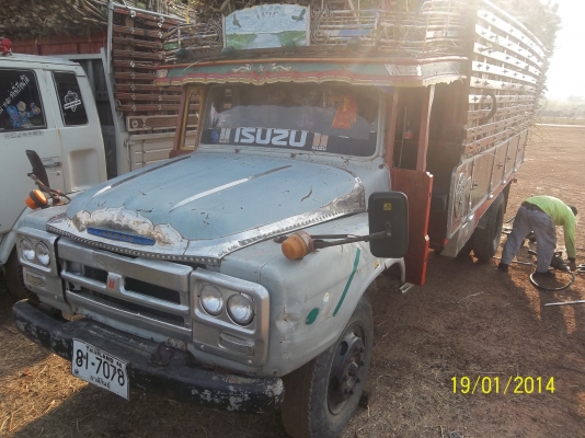 ขาย ISUZU 6ล้อหัวยาว EH700 168แรง LOกลาง เฟืองท้าย220 ยางเต็ม ทะเบียนดีภาษีครบ