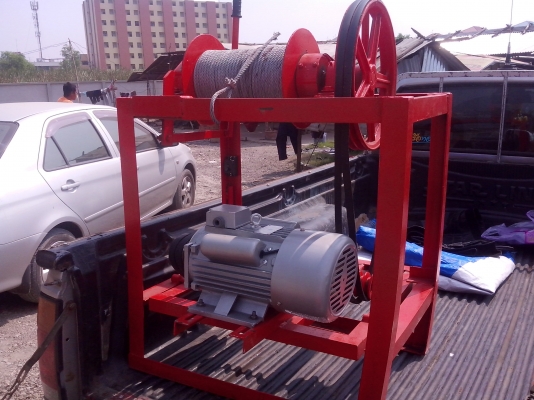 ขายลิฟท์ ยกของขึ้นตึกสูงที่เเขวนกระป๋องพร้อมมอเตอร์ 3 HP