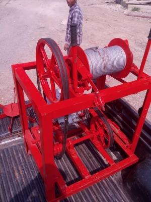 ขายลิฟท์ ยกของขึ้นตึกสูงที่เเขวนกระป๋องพร้อมมอเตอร์ 3 HP