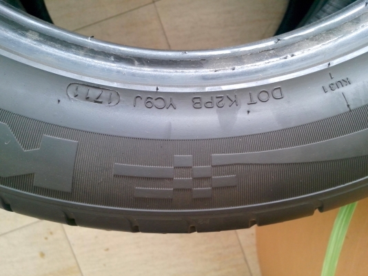 ขายยางKUMHO 225/55/17 ปี2011 เส้นละ 1000 บาท ขายยางKUMHO 225/55/17 ปี2011 เส้นละ 1000 บาท