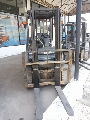 ขาย! รถโฟคลิฟท์(LPG)นำเข้า มือสอง TOYOTA / 02-8FG20 / 8FG25-13627 / ปี2008 / 11,311ชม / ขนาด2ตัน