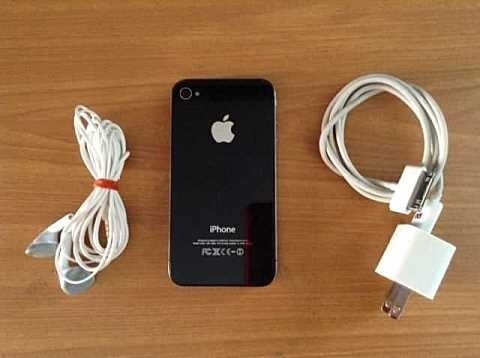 ธารนนทบุรี// ขาย โทรศัพท์ iphone4 16g สวยๆไม่เคยตกไม่เคยหล่นครับ สภาพนางฟ้า ราคา8,000บาทครับ