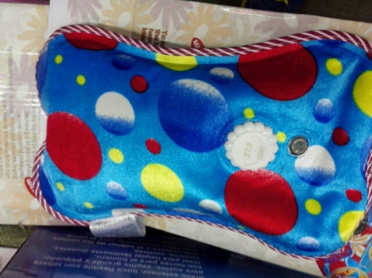 ขาย กระเป๋าน้ำร้อนพกพาไฮเทค ไร้สาย แบบเสียบปลั๊ก  รับไปจำหน่ายโทรคุยได้ครับ ส่งได้ทุกวัน  (เเบบผ้ากำมะหยี่)