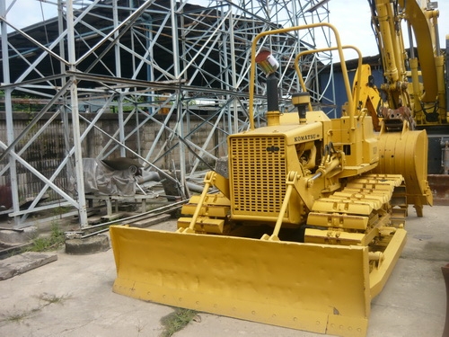 รถดันดิน Komatsu D21-5  สไลด์ได้ 6 ทิศทาง  พร้อมใช้งาน รถนอกแท้ นำเข้าจากญี่ปุ่นโดยตรง