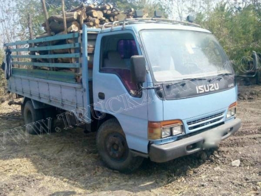 รถบรรทุก 6 ล้อ ISUZU รุ่น NPR