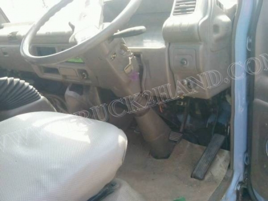 รถบรรทุก 6 ล้อ ISUZU รุ่น NPR