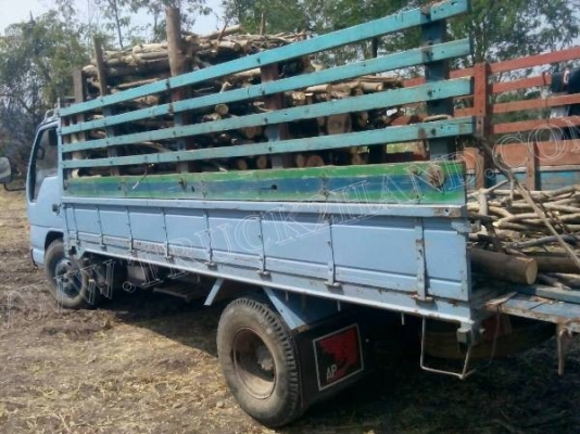 รถบรรทุก 6 ล้อ ISUZU รุ่น NPR