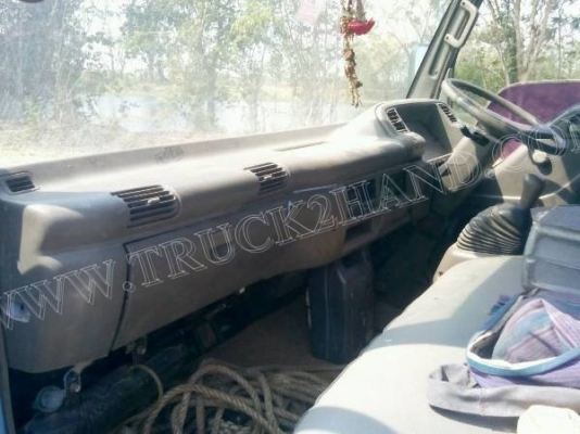 รถบรรทุก 6 ล้อ ISUZU รุ่น NPR