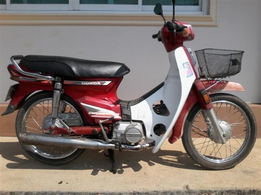 ขายดรีมตูดเป็ดหรือโฉมคุรุสภาทะเบียนเต็มพร้อมโอนเครื่องดีมากอะไหร่เดิมๆติดรถรถพร้อมใช้ซื้อไปไม่ผิดหวัง ขาย 12500 บาท