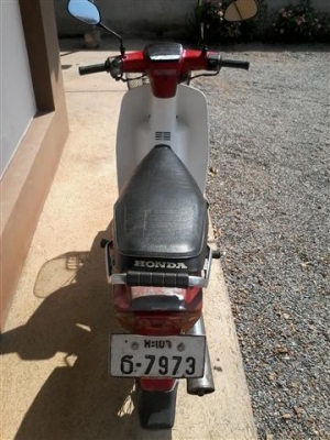 ขายดรีมตูดเป็ดหรือโฉมคุรุสภาทะเบียนเต็มพร้อมโอนเครื่องดีมากอะไหร่เดิมๆติดรถรถพร้อมใช้ซื้อไปไม่ผิดหวัง ขาย 12500 บาท