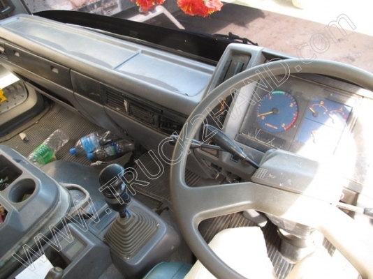 รถบรรทุก 10 ล้อ หัวลาก ยี่ห้อ HINO รุ่น FM2KKLA