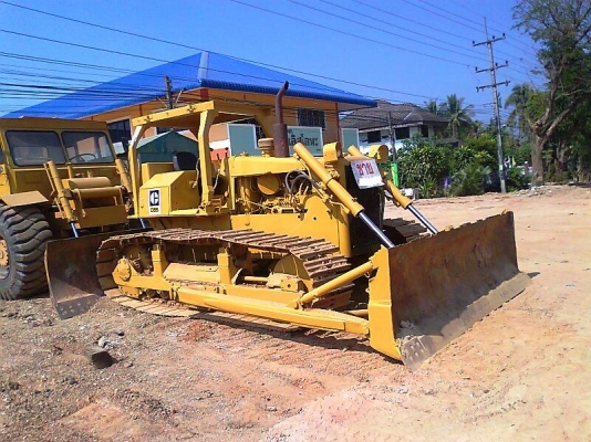รถแทรคเตอร์ CAT D5B รถสวย เครื่องแรง พร้อมใช้งาน ทำงานดีหายห่วง ราคาต่อรอง