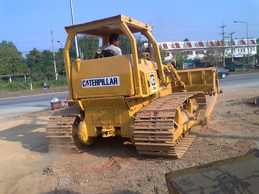 รถแทรคเตอร์ CAT D5B รถสวย เครื่องแรง พร้อมใช้งาน ทำงานดีหายห่วง ราคาต่อรอง