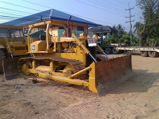 รถแทรคเตอร์ CAT D5B รถสวย เครื่องแรง พร้อมใช้งาน ทำงานดีหายห่วง ราคาต่อรอง