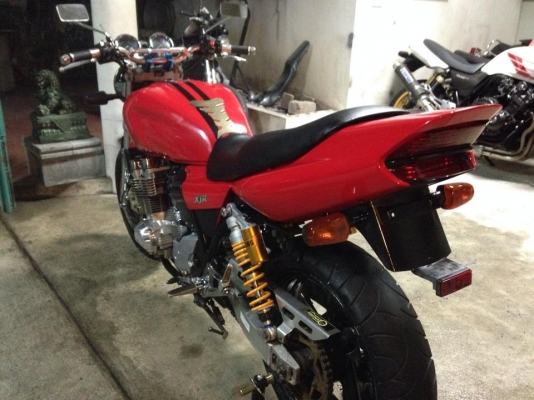 XJR 400 ปี2000 โฉมนกแก้ว อินวอย สพม แท้ๆ XJR 400 ปี2000 โฉมนกแก้ว อินวอย สพม แท้ๆ