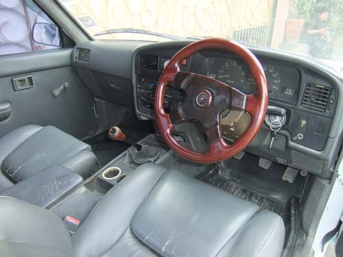 Toyota mighty-x 2.5 ตอนเดียว ปี 93 สีขาว Toyota mighty-x 2.5 ตอนเดียว ปี 93 สีขาว