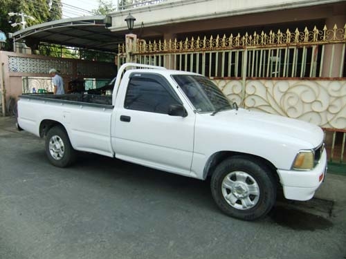 Toyota mighty-x 2.5 ตอนเดียว ปี 93 สีขาว