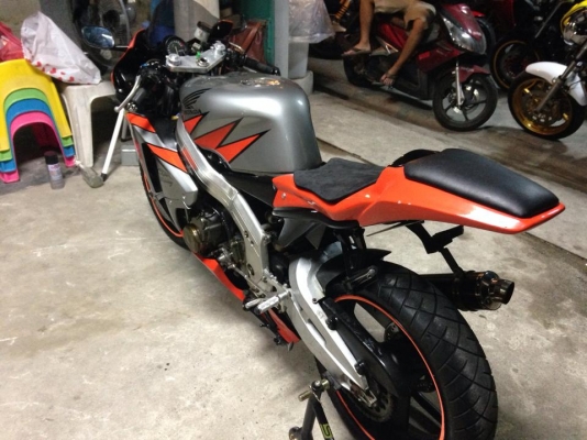 CBR 400 ปี89 ทะเบียน แฟริ่ง CBR1000 ปี08 งานดีมาก CBR 400 ปี89 ทะเบียน แฟริ่ง CBR1000 ปี08 งานดีมาก