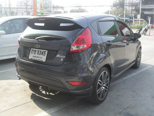 ขายFORD FIESTA 1.6 TOP สุด 5 ประตู สั่งการด้วยเสียง สภาพป้ายแดง