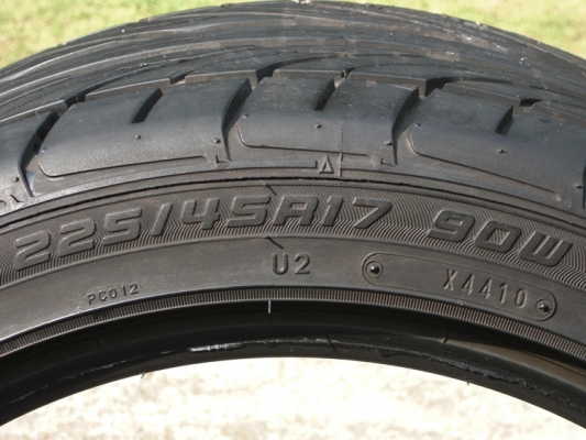 ขายยางDUNLOP DIREZZA DZ101 สภาพ90\%